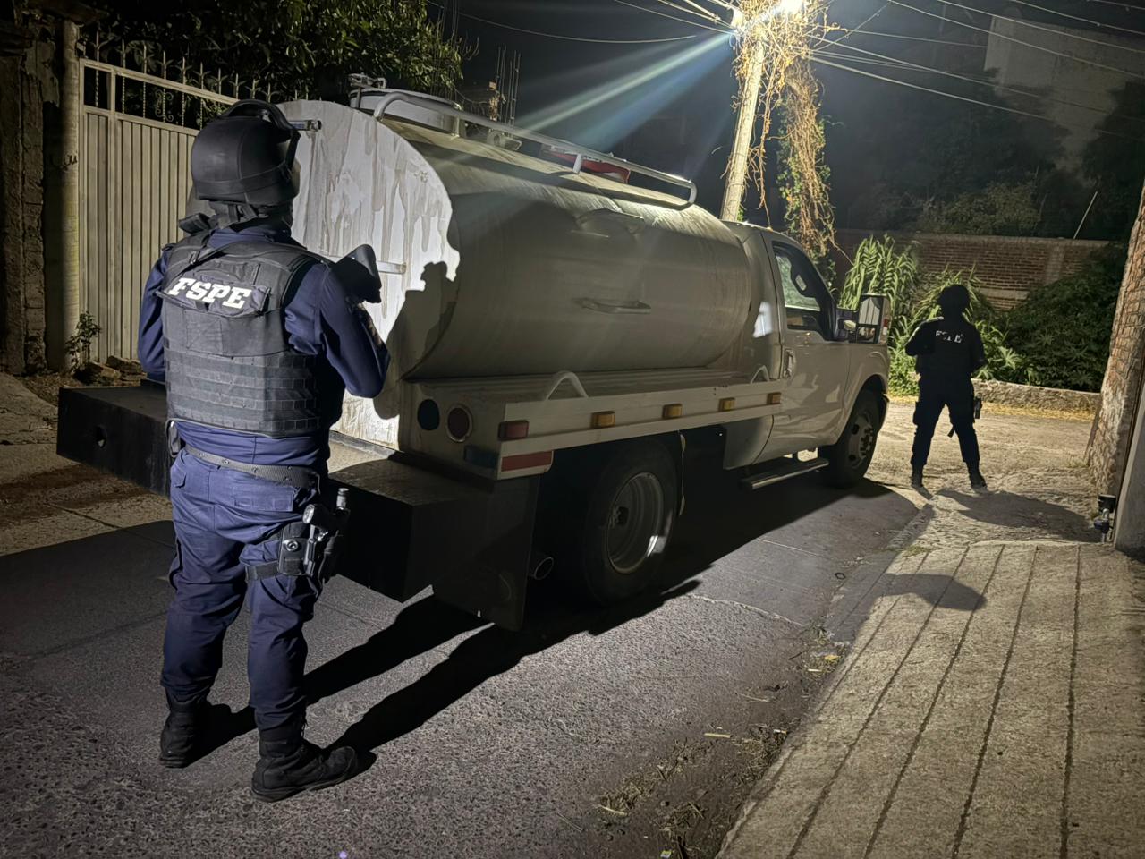 Aseguran pipa con 5 mil litros de gasolina: Guanajuato suma más de un millón de litros decomisados