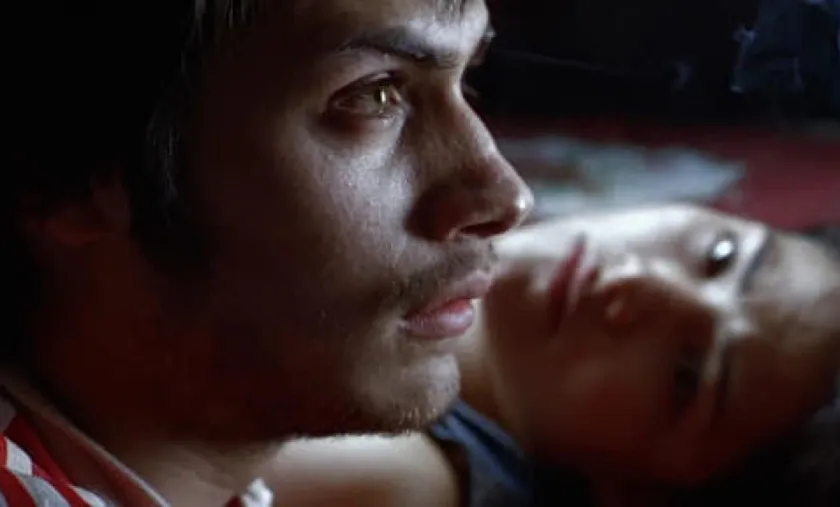 Soundtrack de &#8216;Amores perros&#8217;: A 25 años de sus canciones, compositores y el legado sonoro en el cine mexicano