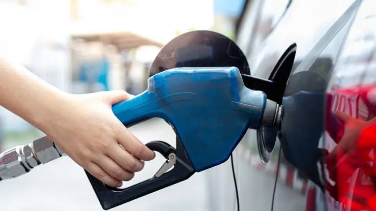 Alertan sobre peligro de llenar el tanque en temporada de calor