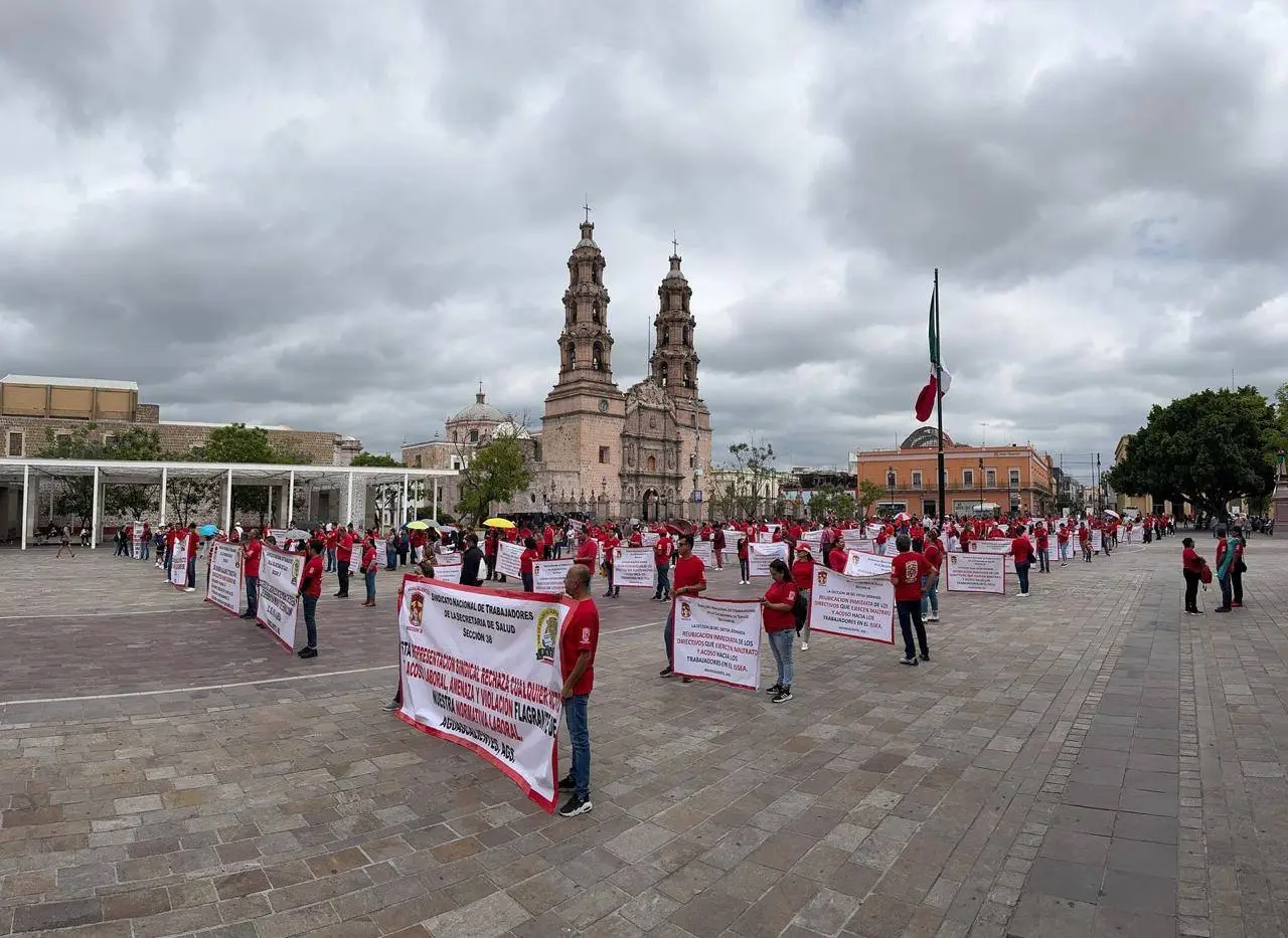 Personal médico protesta por maltrato laboral: gobierno responde