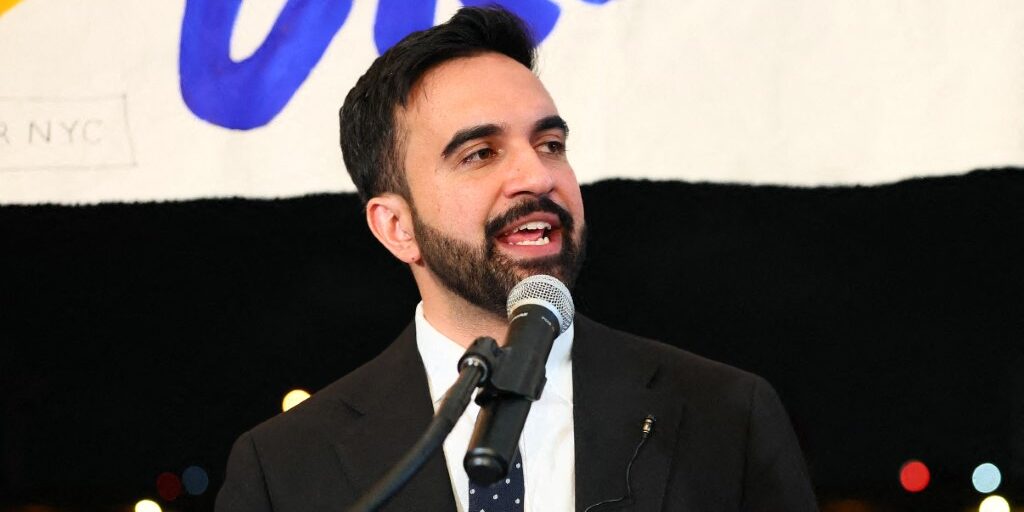 Zohran Mamdani irrumpe en primer plano por la alcaldía de NY; derrota al exgobernador Andrew Cuomo