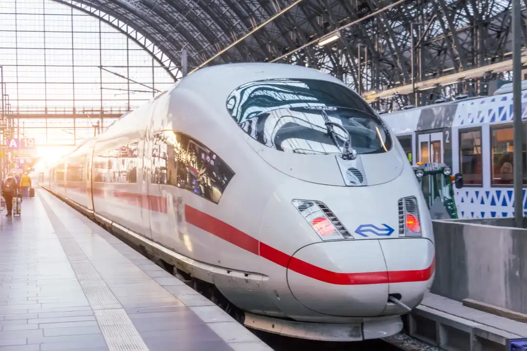 ¿Detuvieron un tren de alta velocidad por estar ‘demasiado sucio’?