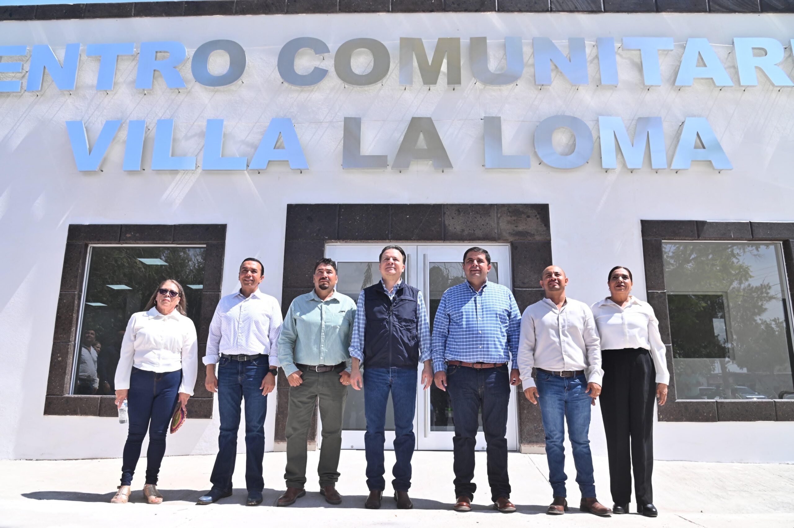 Entregan Centro Comunitario, canchas y oficinas en Lerdo