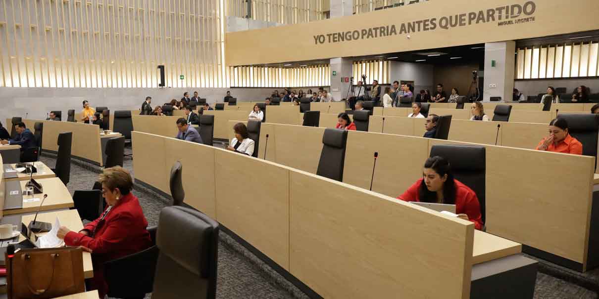 Inseguridad y baches lideran quejas ciudadanas ante el Congreso de Puebla