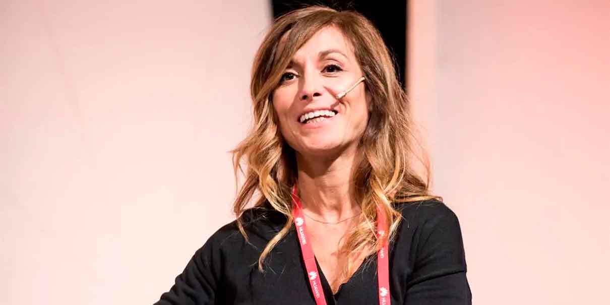 Elena Alti recibe galardón por impulsar liderazgo femenino en Grupo Salinas