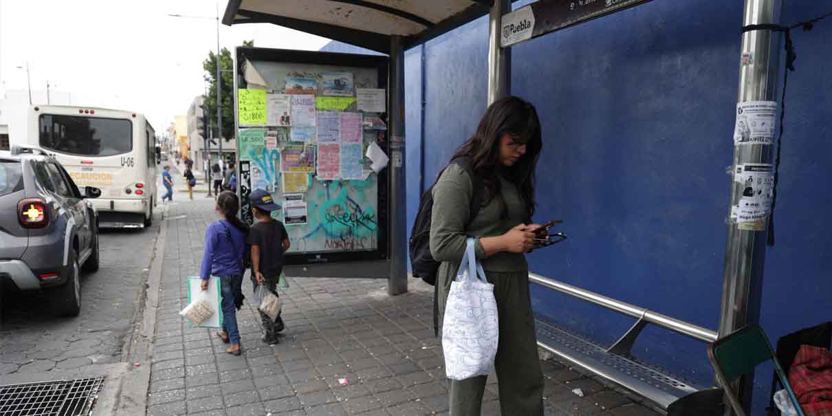 Sigue pendiente licitación para mejorar 400 paraderos en Puebla