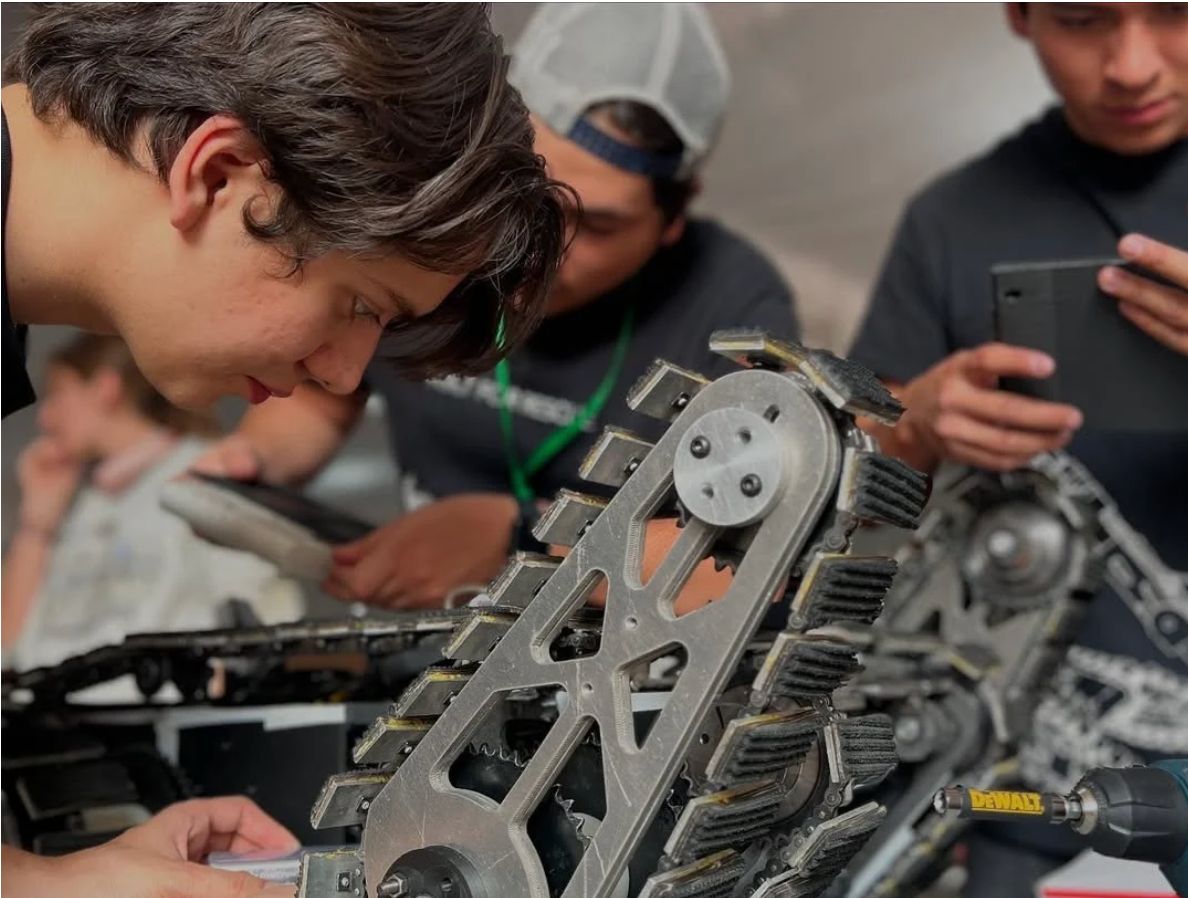Estudiantes de Aguascalientes triunfan en Torneo Mexicano de Robótica