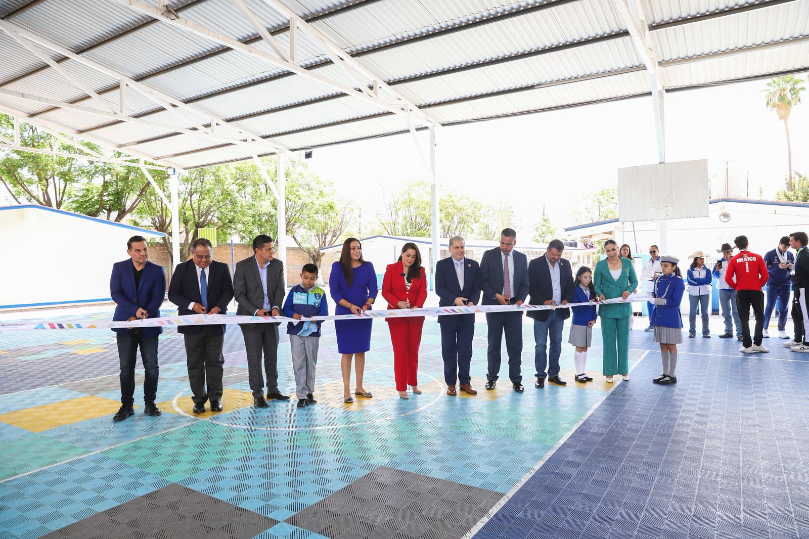 Entregan obras por más de 2 mpd en escuela de Pabellón de Arteaga