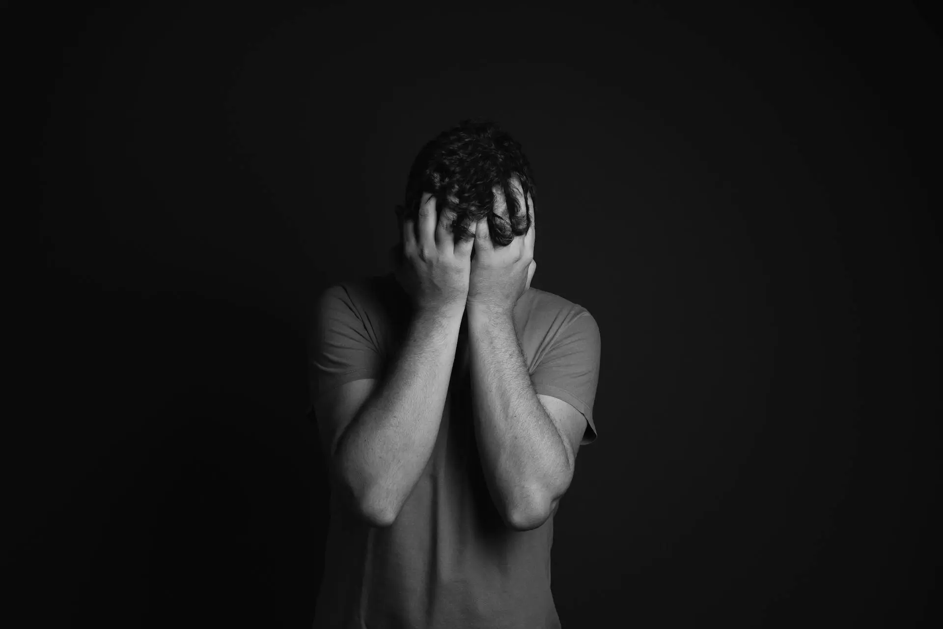 Roles de género afectan salud mental de varones: especialista