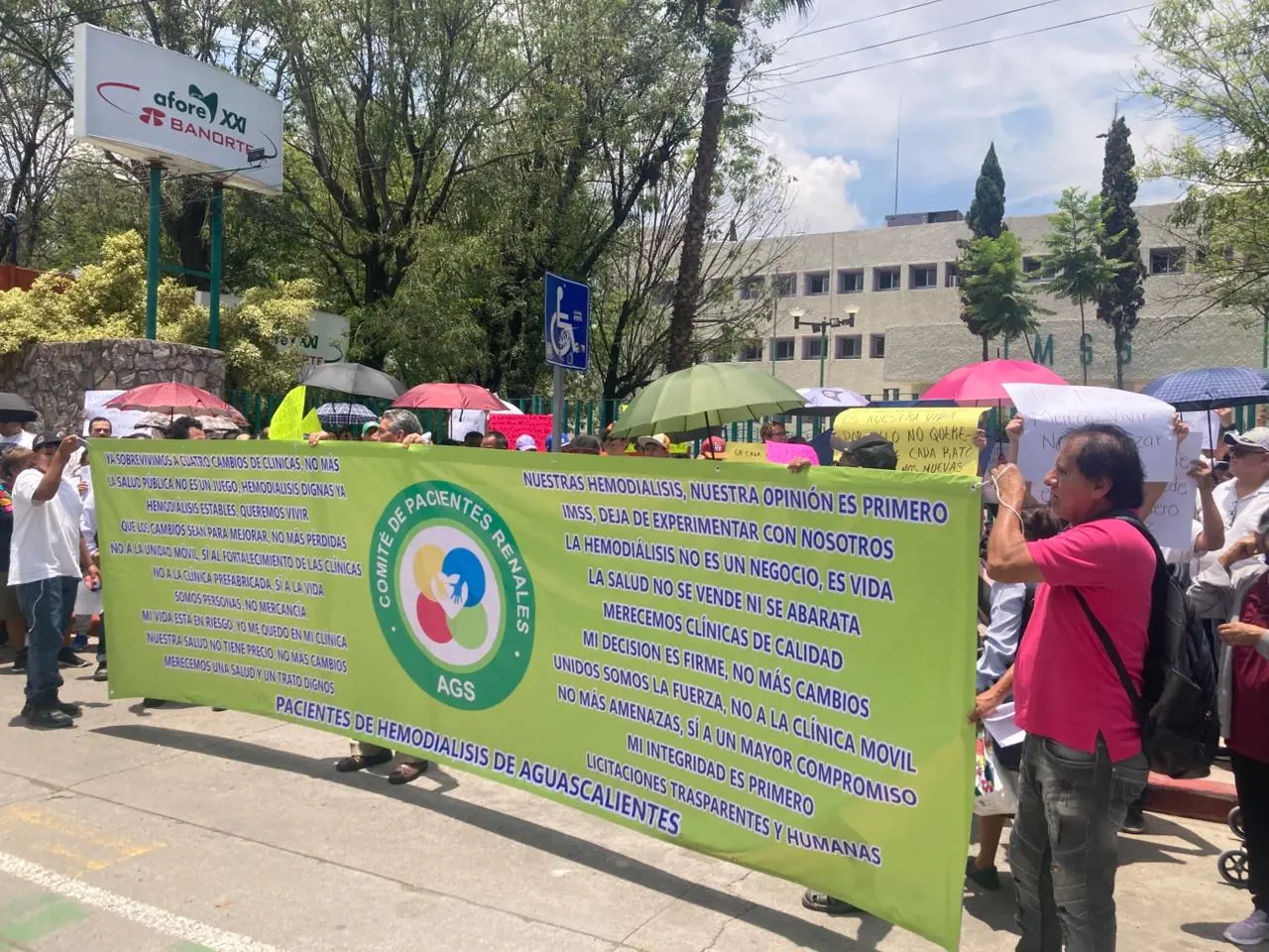 Pacientes renales piden regularidad en sus sesiones de hemodiálisis