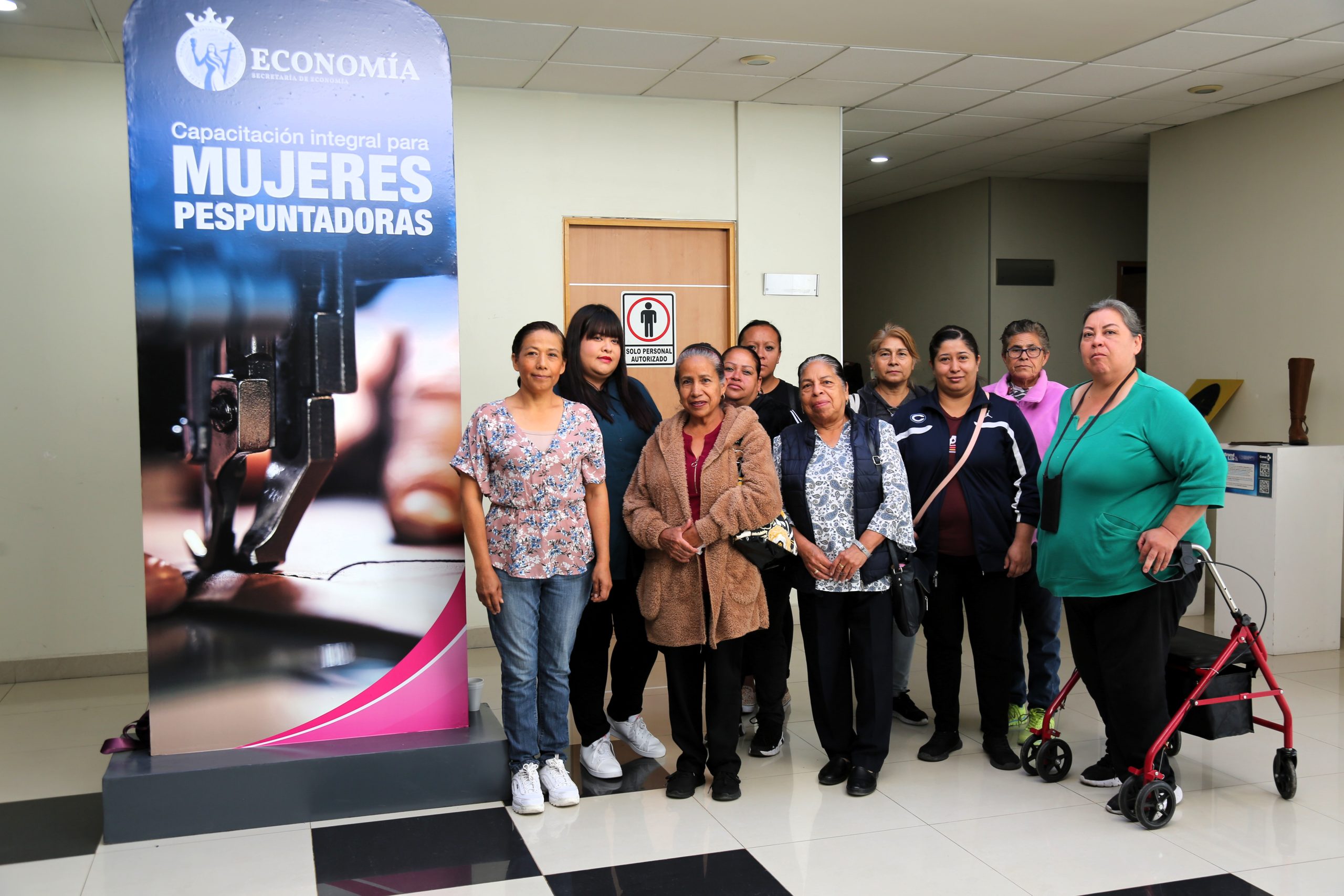 Del taller al aula: mujeres pespuntadoras obtendrán aval académico