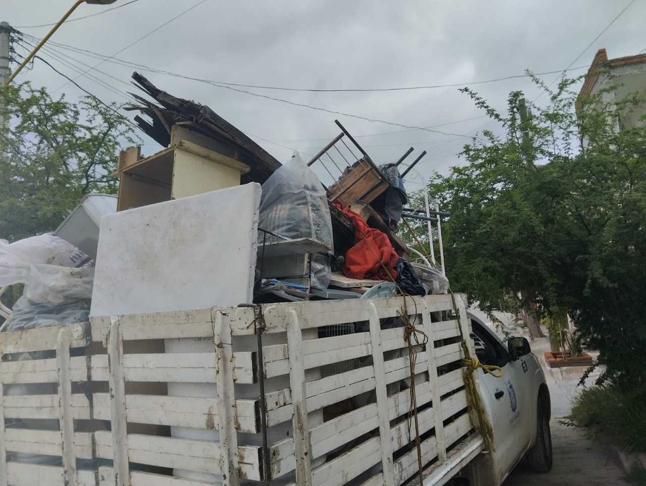 Evita inundaciones: en Jesús María recogen tus muebles viejos sin costo