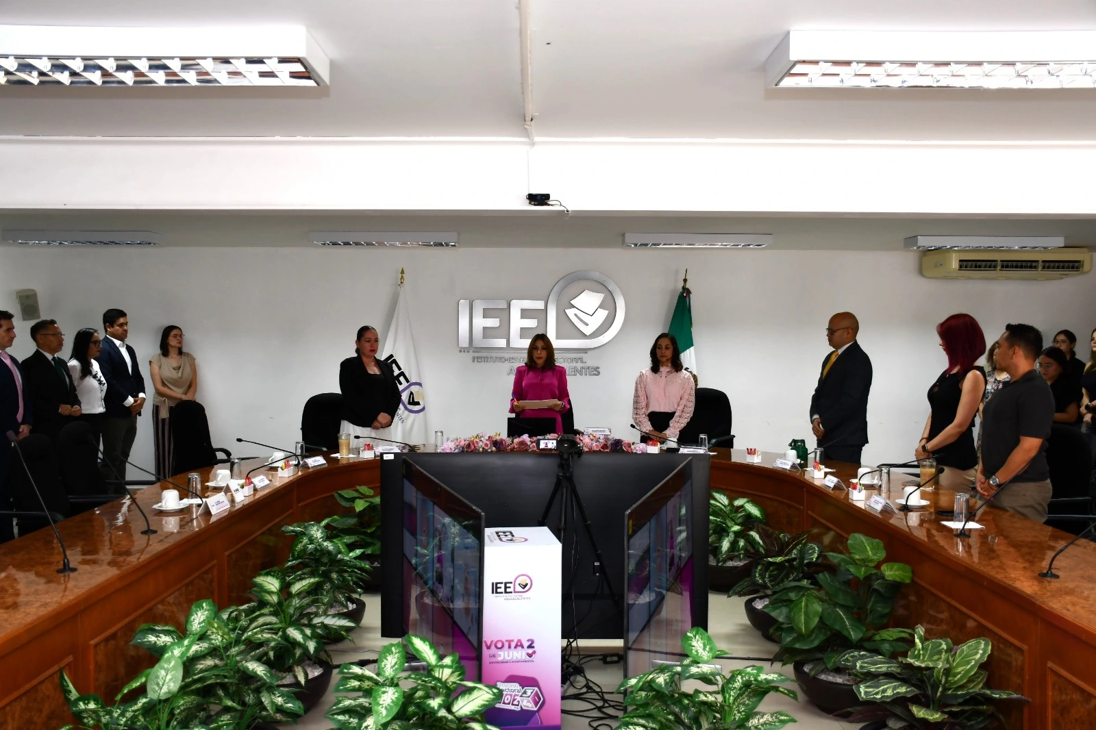 Tras impugnaciones, IEE entregó nuevas constancias de mayoría a próximos jueces