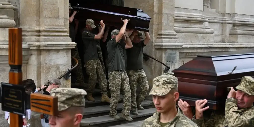 Ucrania alista a sus veteranos: personas mayores de 60 años podrán integrarse al ejército