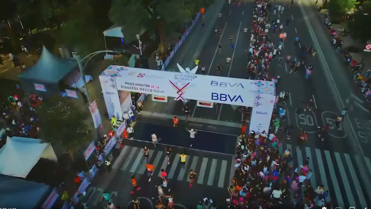 No se trata solo de correr: esto debes hacer antes, durante y después del Medio Maratón de la CDMX 2025