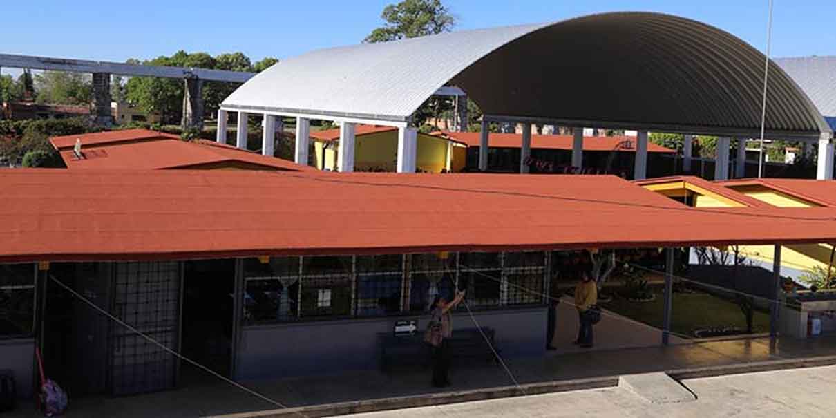 Padres de familia y autoridades cuidarán escuelas en Atlixco este verano