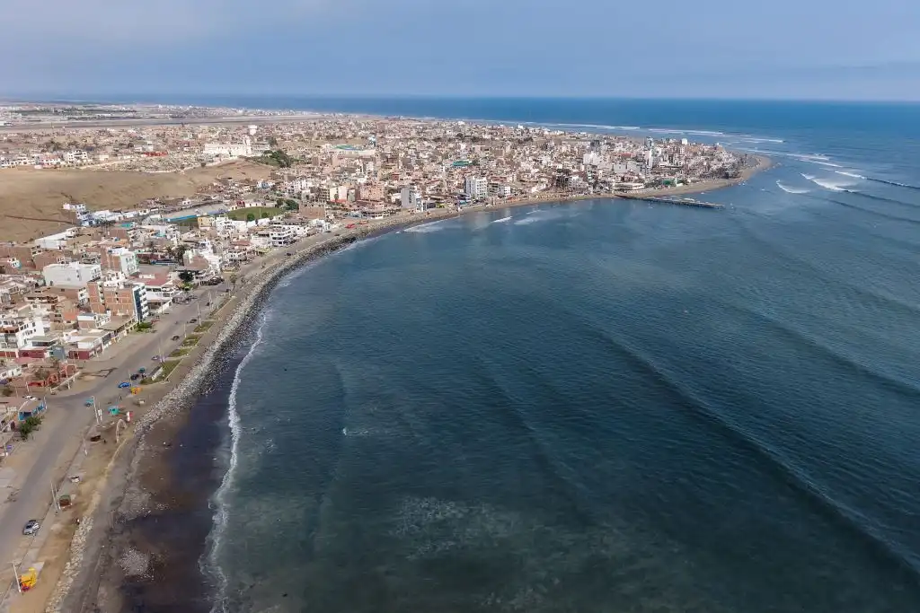 Levantan alertas de tsunami en el Pacífico tras potente sismo; millones retoman la calma