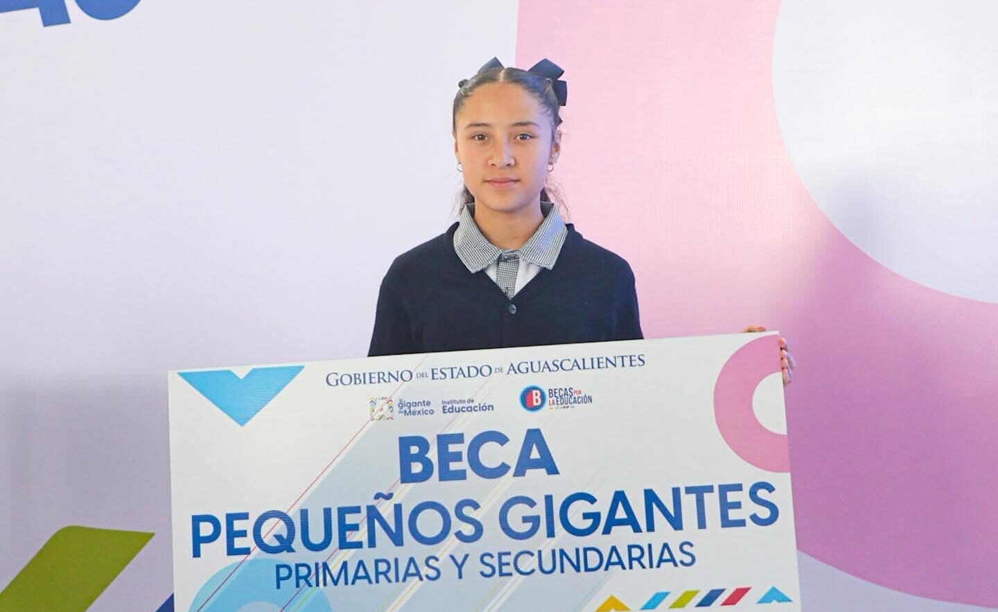 Entregarán más de 3 mil becas en municipios de Aguascalientes