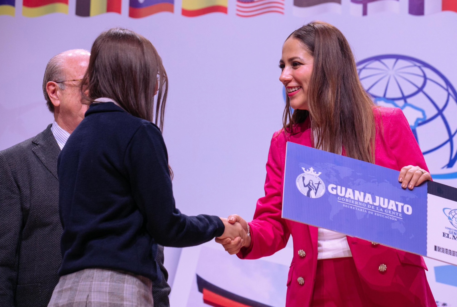 Jóvenes de Guanajuato viajarán a Japón y otros 10 países como embajadores culturales y voluntarios internacionales