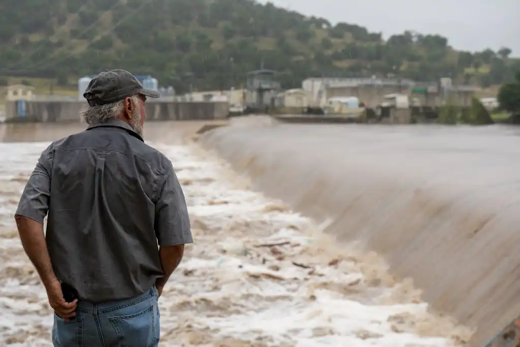 Texas, bajo el agua: al menos 13 muertos y varios desaparecidos tras las inundaciones