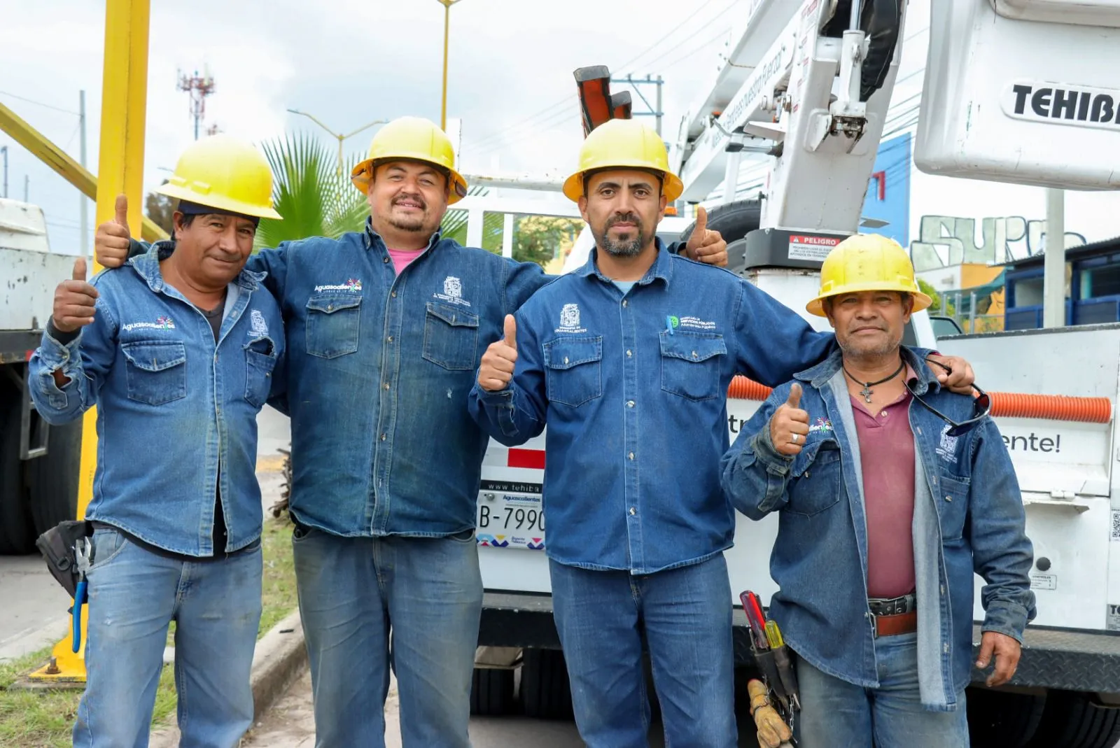 Personal de servicios públicos: entrega y compromiso por Aguascalientes