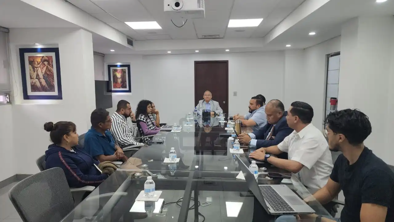 Se reúne delegado del IMSS con Comité de Enfermos Renales en Aguascalientes