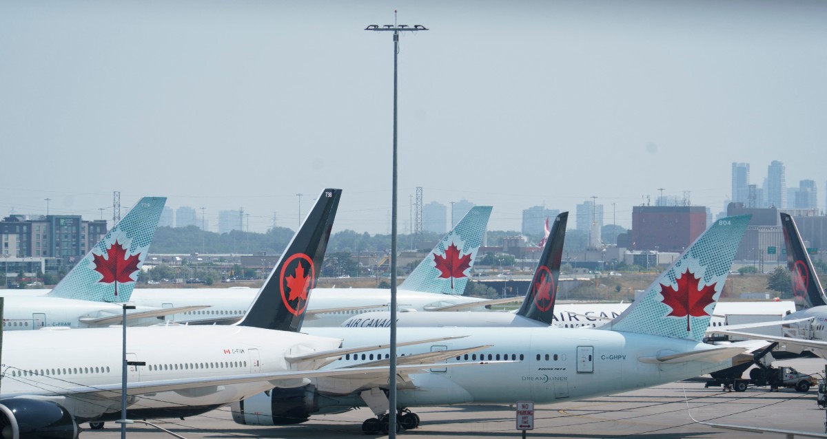 Air Canada reanuda operaciones tras orden del gobierno para frenar la huelga de sobrecargos