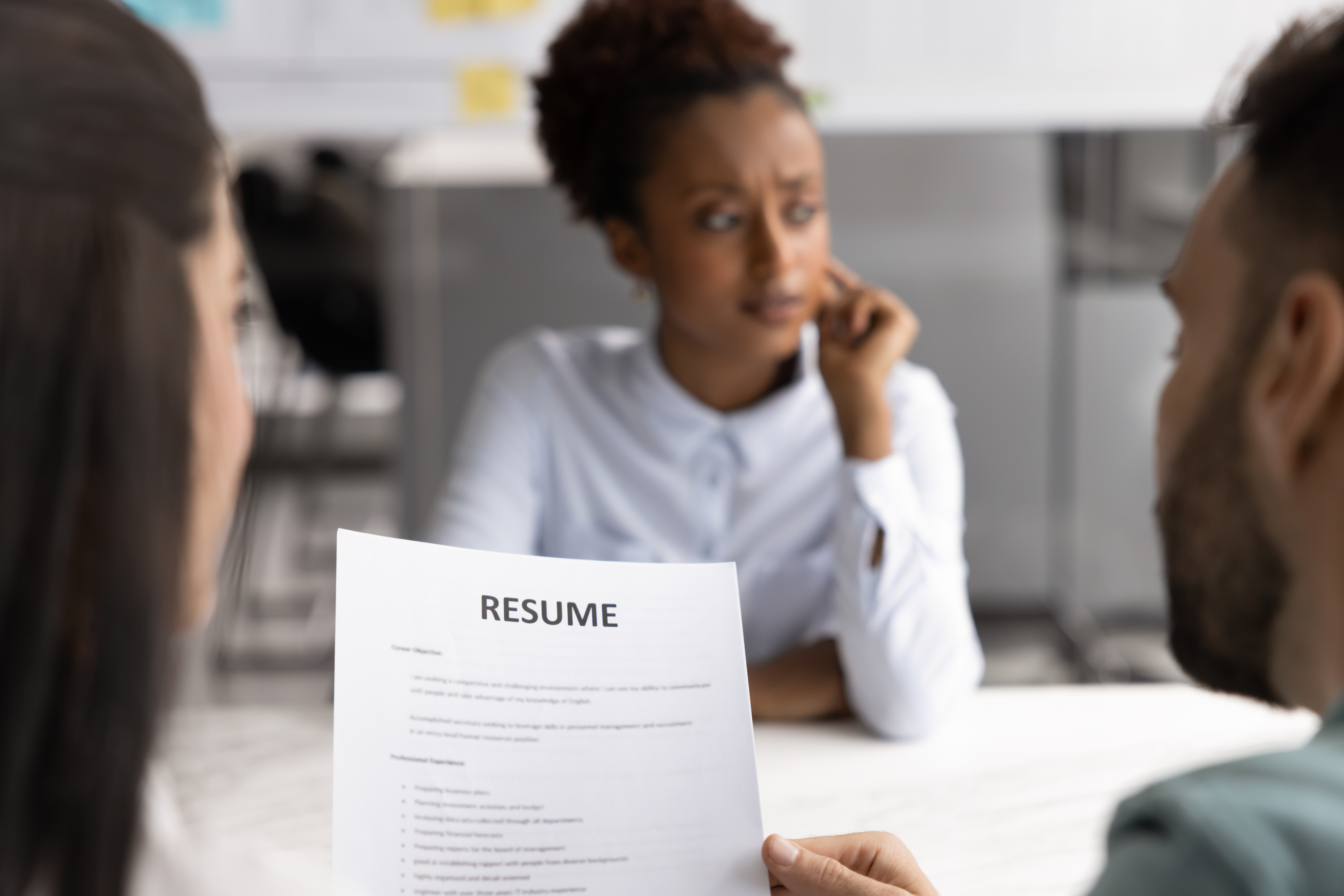 Se acabó el &#8216;ghosting&#8217; y el &#8216;nosotros le hablamos&#8217;: La ley que podría poner fin a la pesadilla laboral
