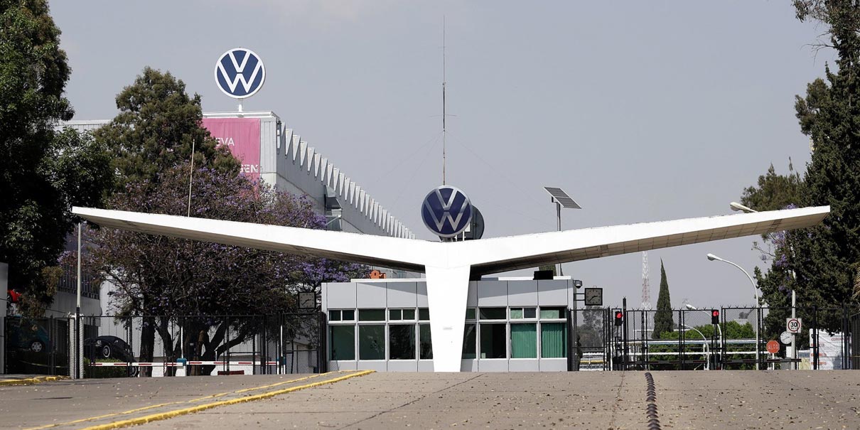 Autoridades destacan estabilidad laboral tras negociación en Volkswagen Puebla