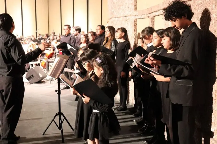 Alumnos del programa Compáz ahora recibirán constancias por su formación artística