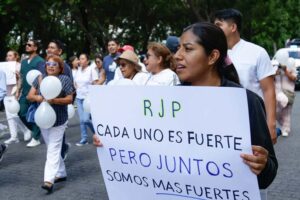 Trabajadores del IMSS en Puebla protestan por mejores pensiones y retiro digno