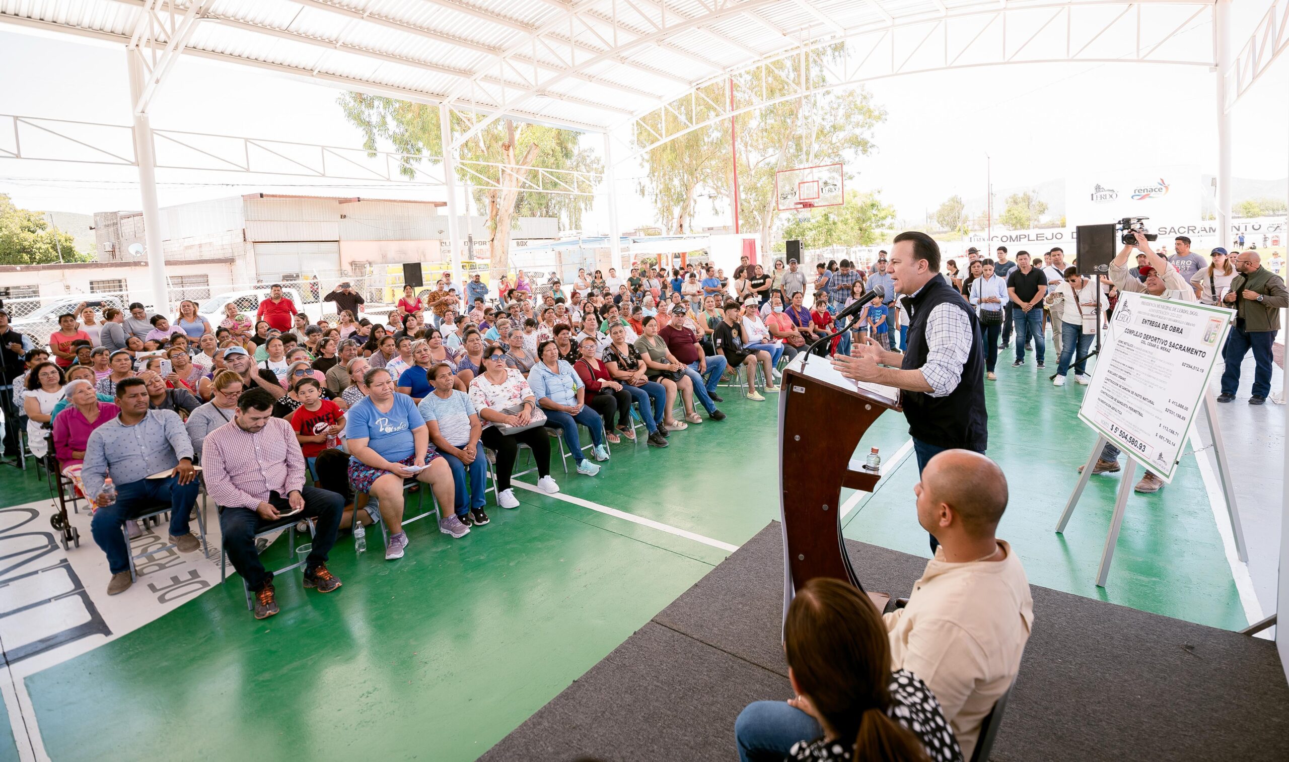 Lerdo estrena el Complejo Deportivo Sacramento con cancha techada y juegos