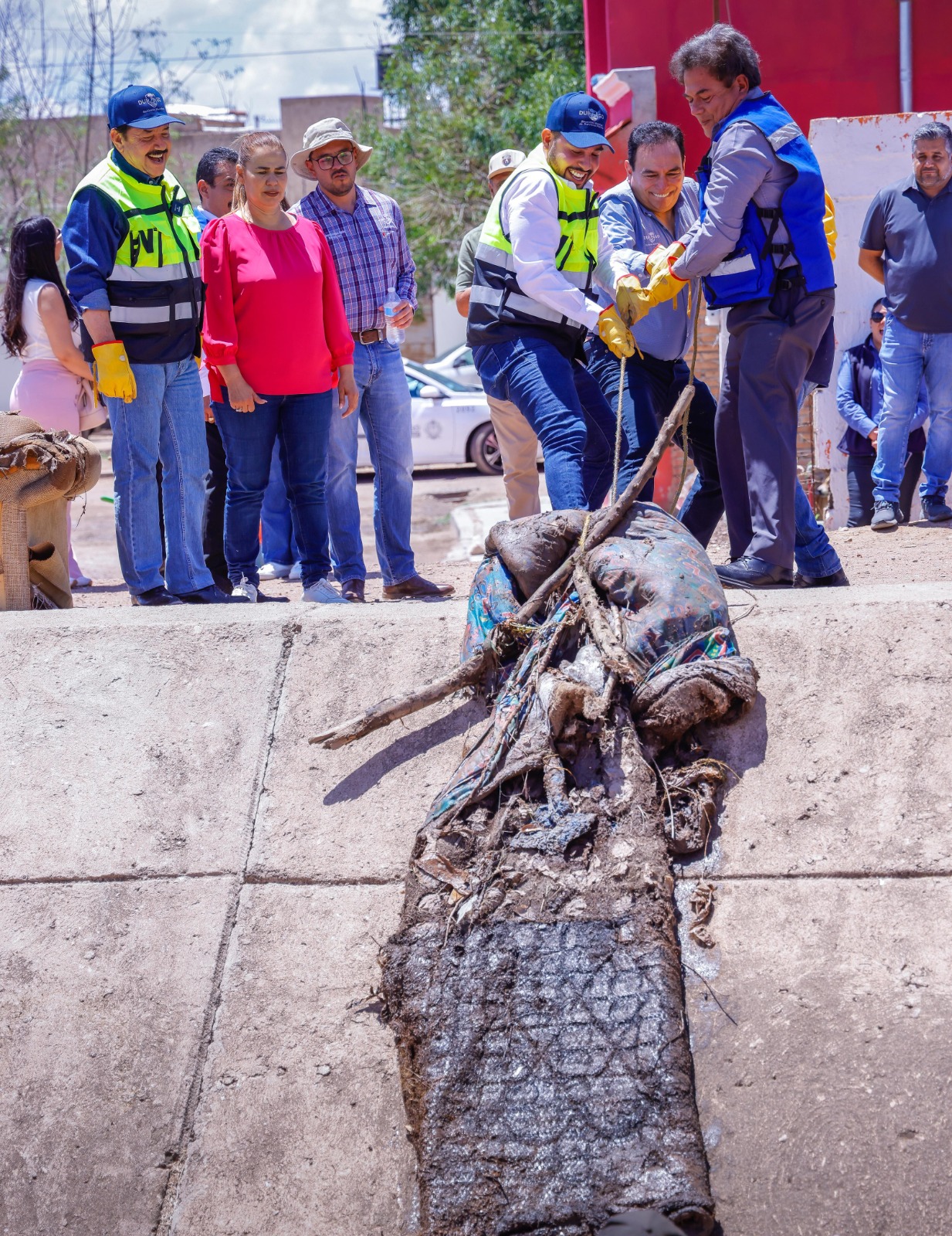 Durango enfrenta nueva acumulación de basura en calles: afecta drenaje y provoca inundaciones