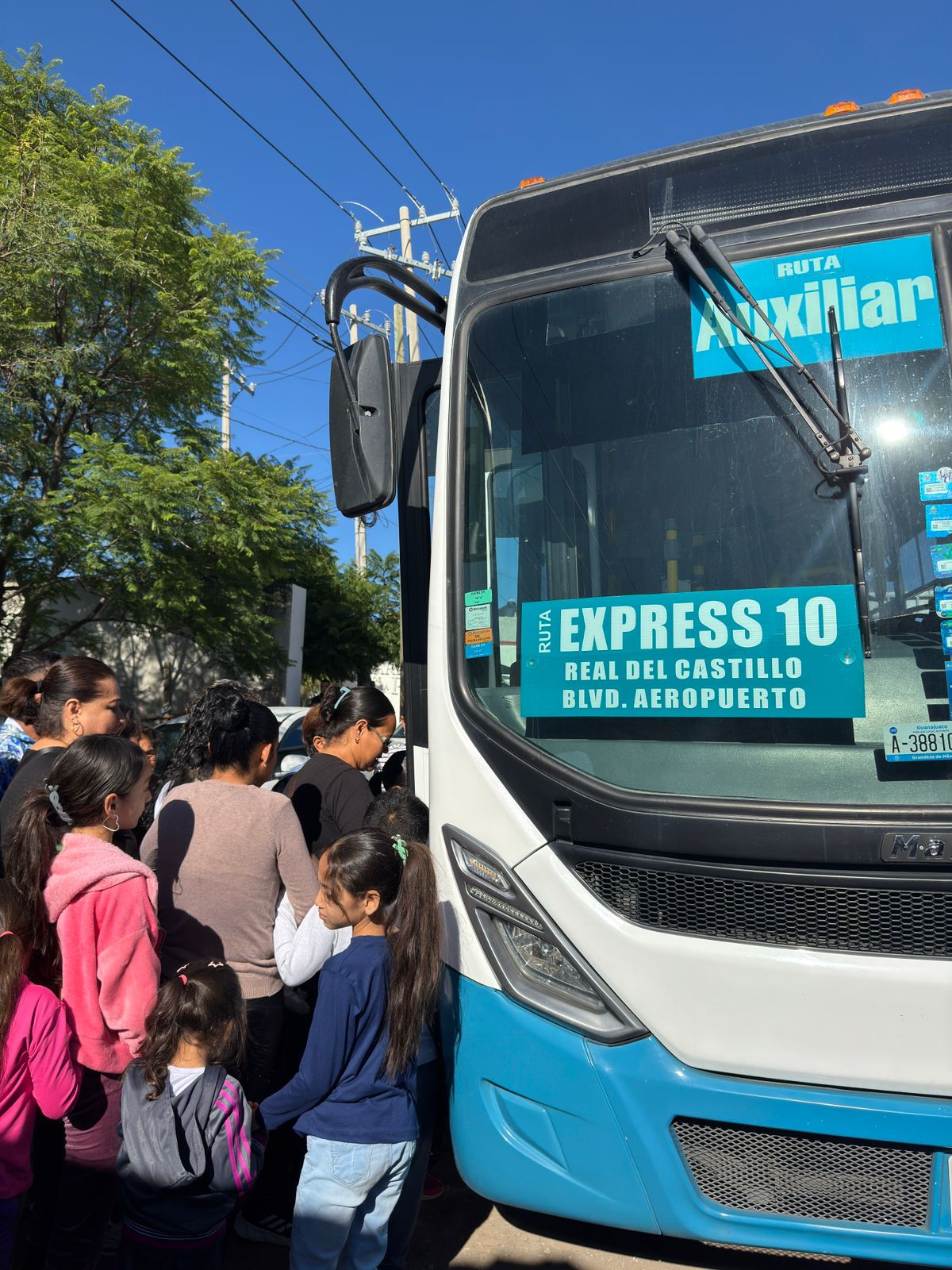 Ruta Exprés E-10 en León arranca operaciones de Real del Castillo