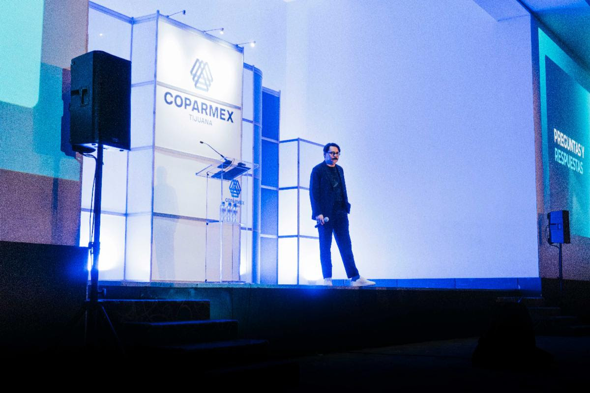 Señala coparmex que inteligencia artificial ayuda a las empresas a mantenerse competitivas