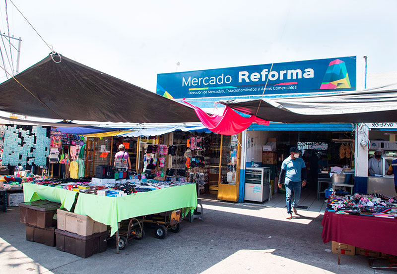 Resistencia de tianguistas retrasa autorización de tienda en La Purísima