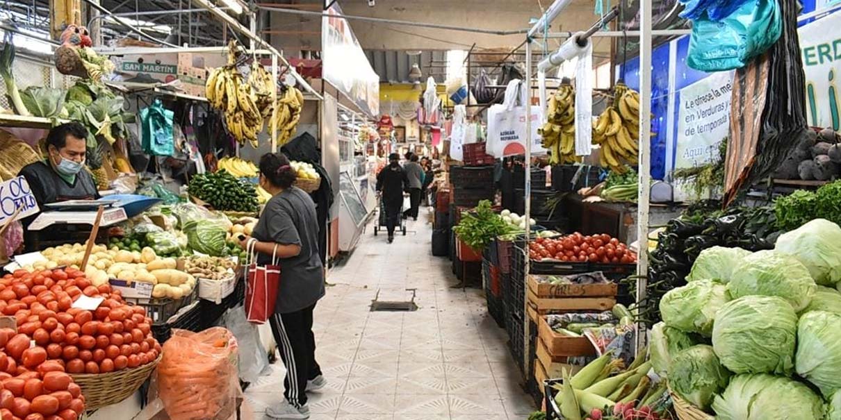 Refuerzo policial busca reducir delitos en plazas y tianguis de la capital