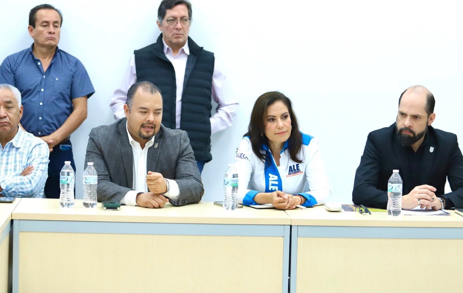 Alcaldesa de León asegura avances en la regularización de San Juan de Abajo