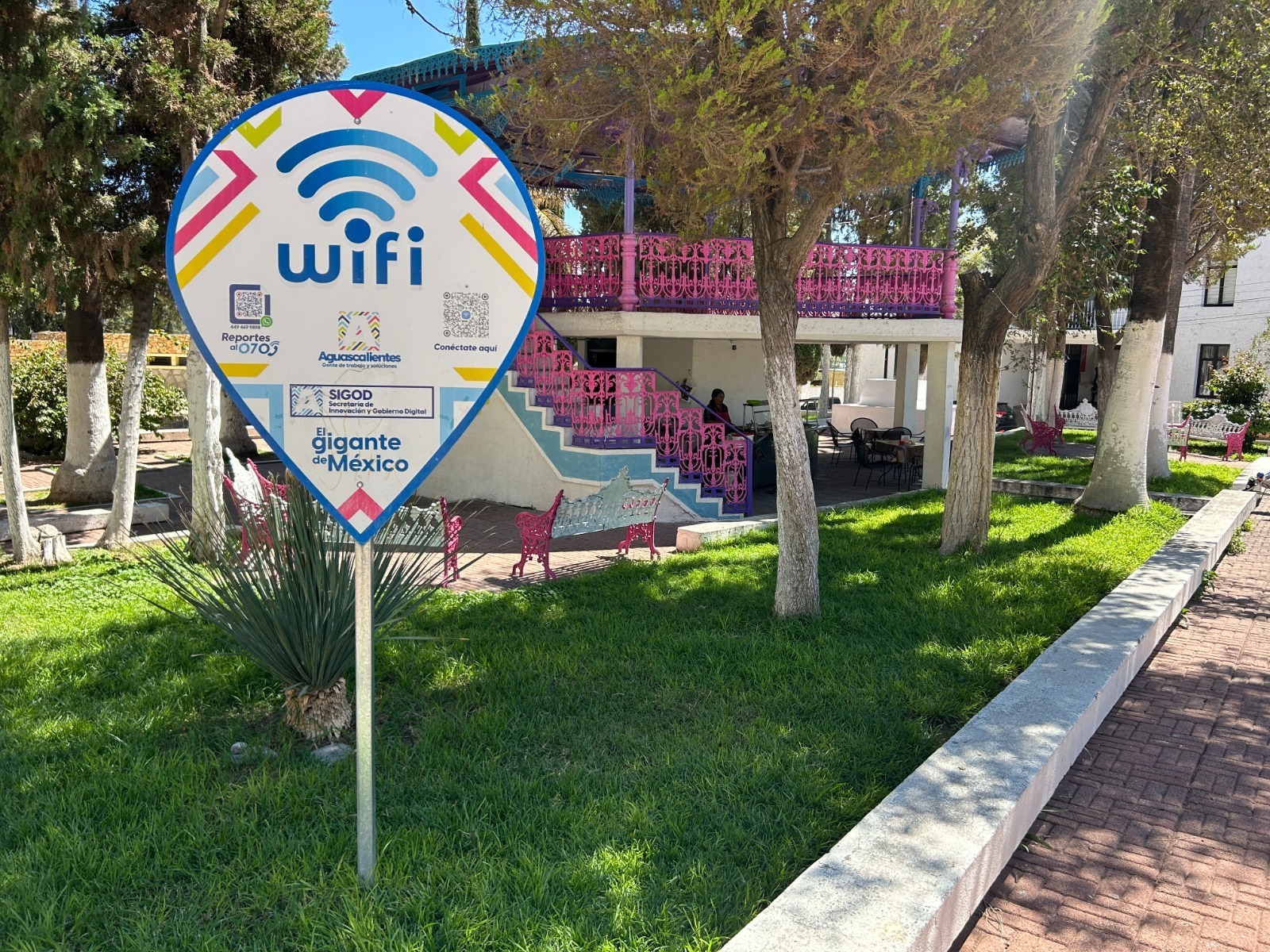 Asegura gobierno que en Aguascalientes ya hay más de 2 mil puntos de internet gratuito