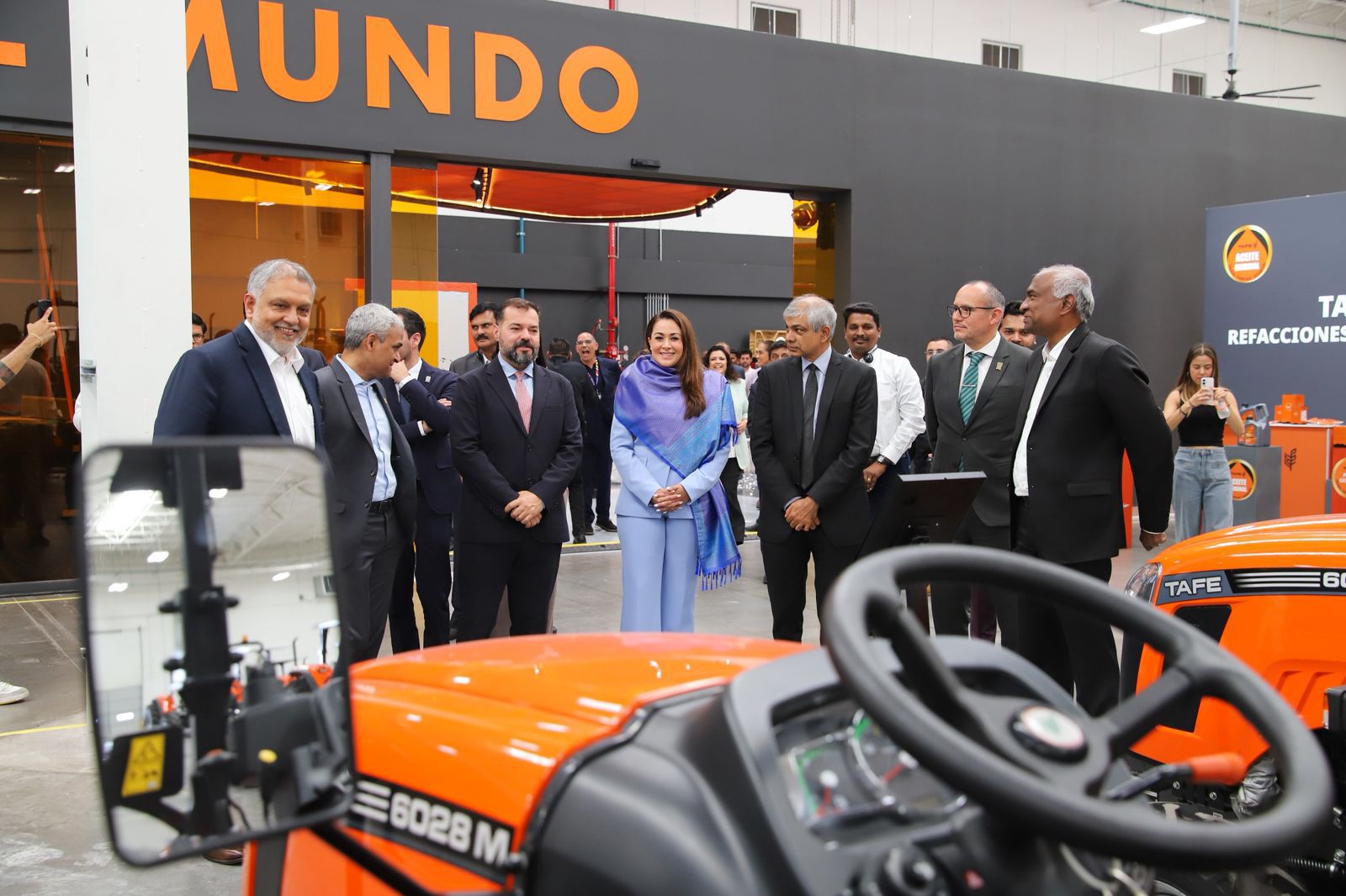 Empresa india TAFE inaugura planta ensambladora de tractores en Aguascalientes