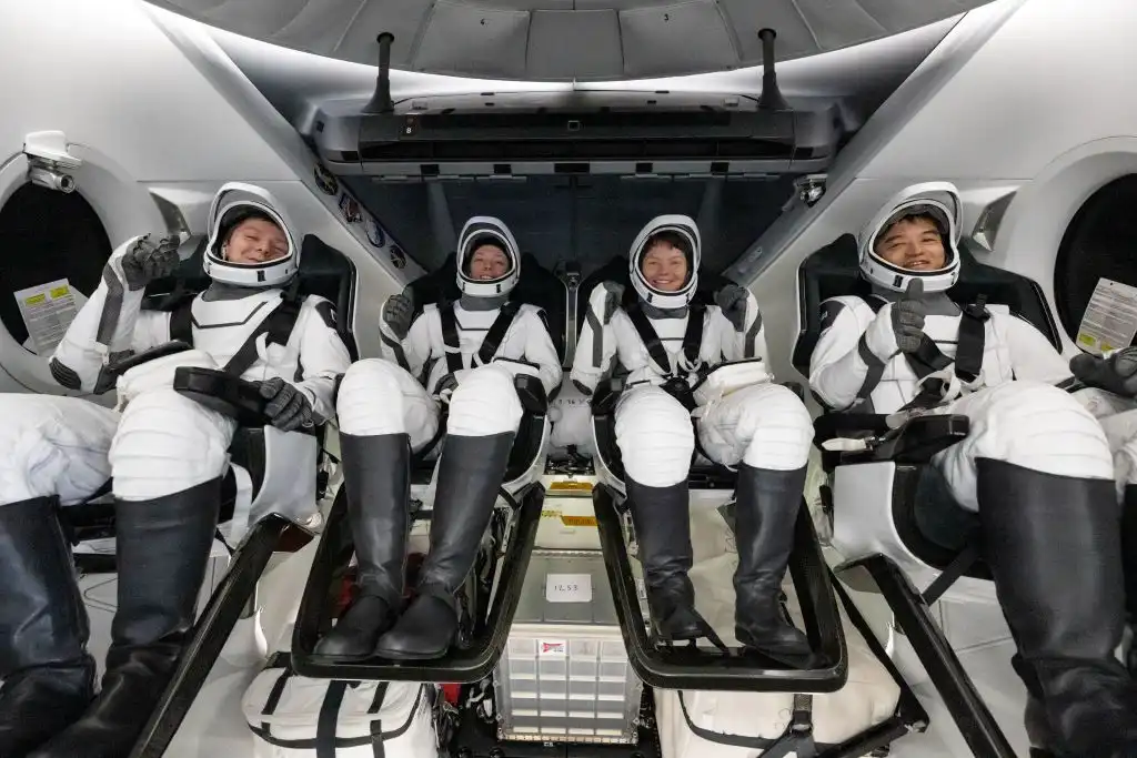 De vuelta a casa: cuatro astronautas regresan a la Tierra tras cinco meses en órbita