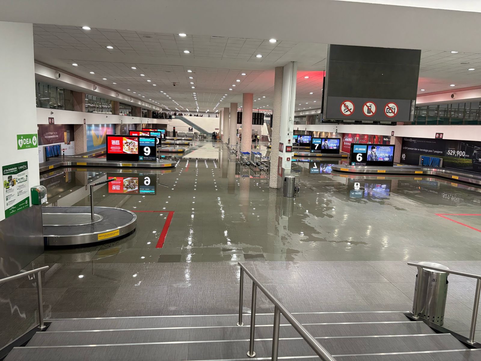 Lluvias paralizan el AICM: Tormenta provoca cierre de al menos tres horas en la terminal aérea