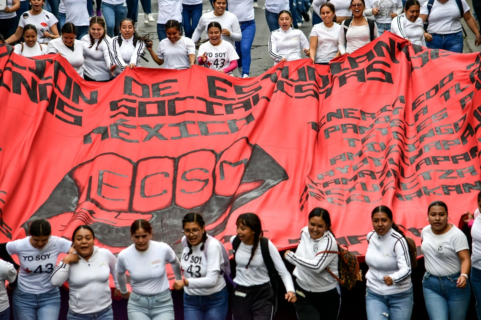 Este viernes, cierres viales por marcha de normalistas
