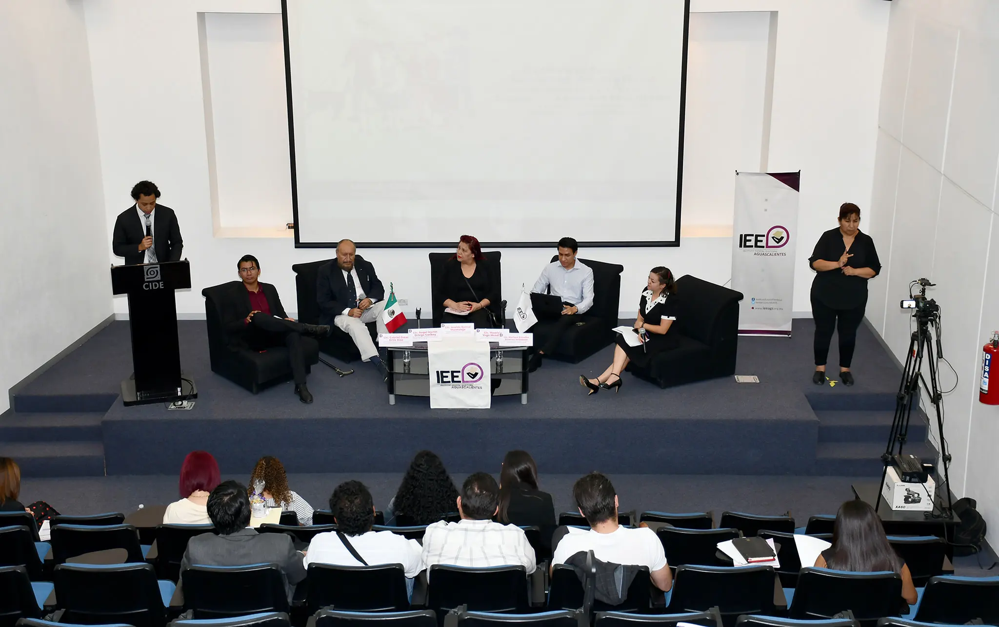 Diversidad, comunidades originarias y personas con discapacidad exigen representación en las urnas
