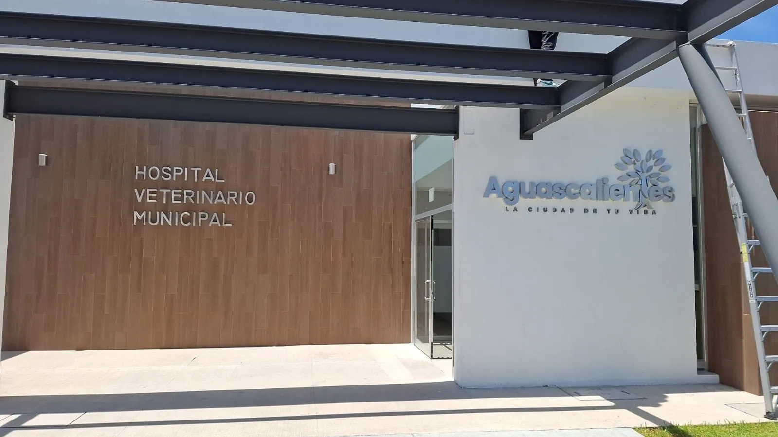 Recibe Hospital Veterinario importante equipamiento