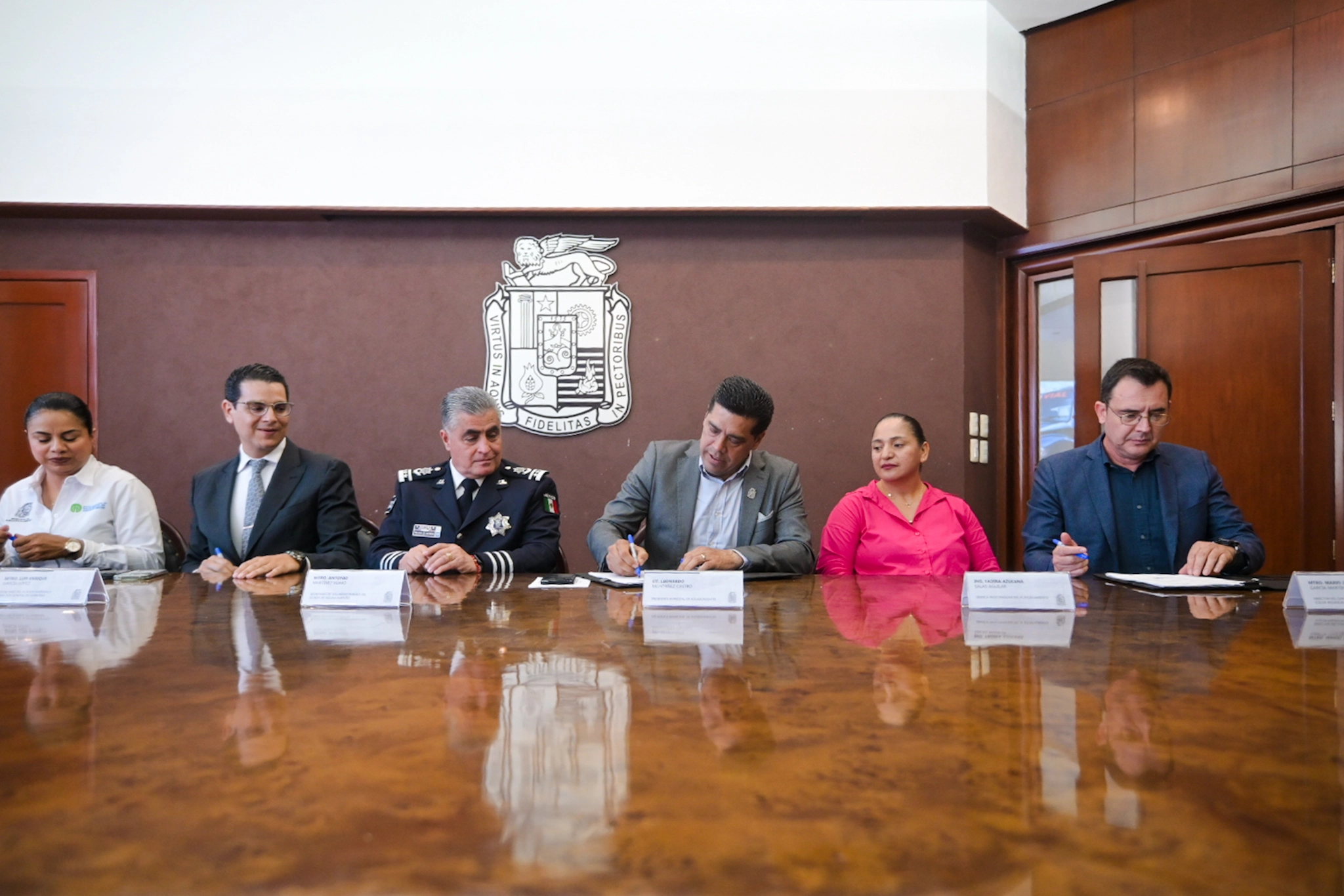Autoridades firman convenio institucional para atención y canalización de adolescentes infractores