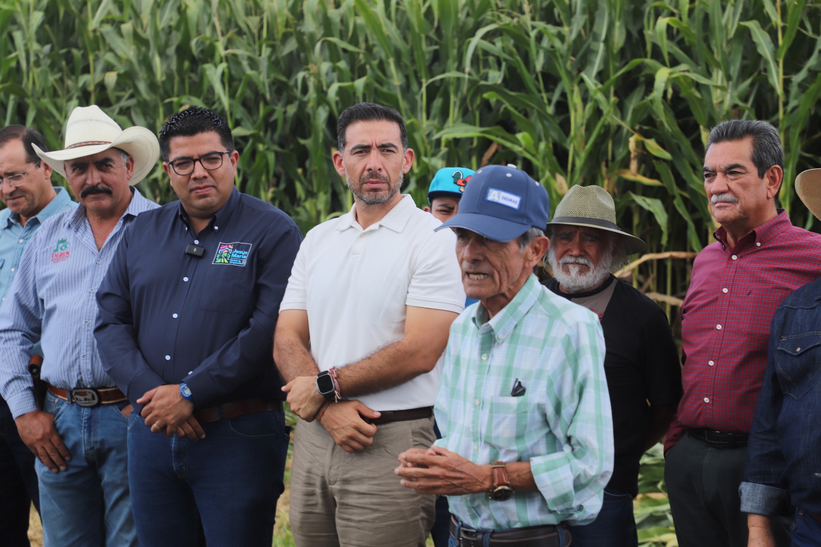 Entregan apoyos a productores de Jesús María