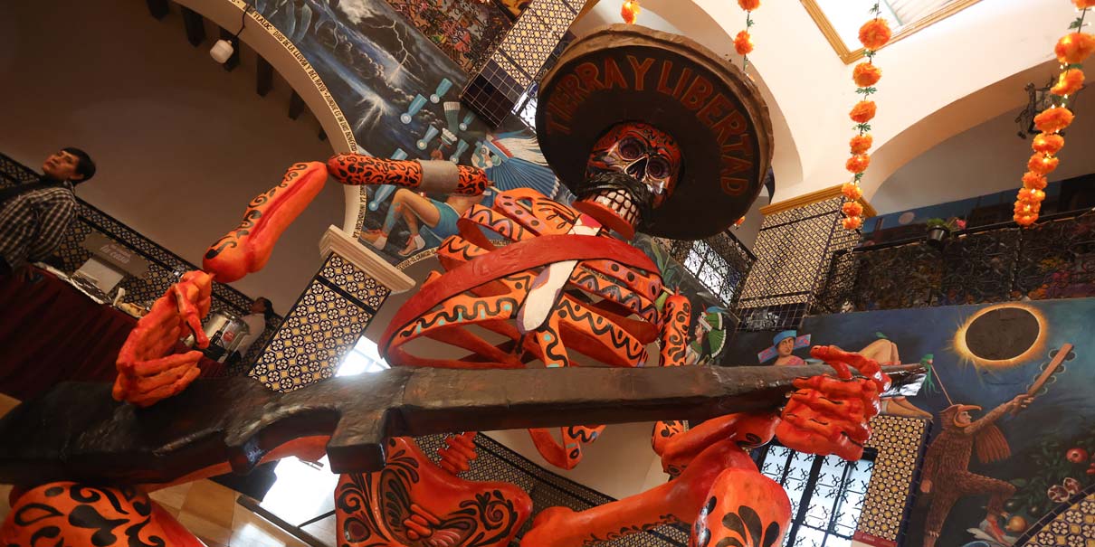 “Catrinia” en Atlixco ofrece arte, gastronomía y tradición del Día de Muertos