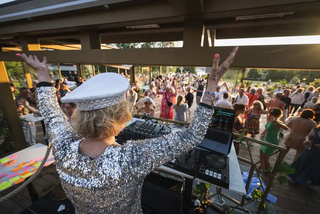 DJ Gloria Suecia
