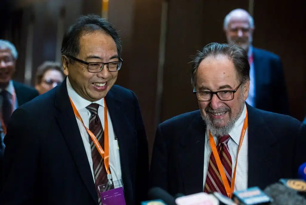Muere a los 87 años David Baltimore, Nobel de Medicina: así revolucionó la investigación contra el VIH